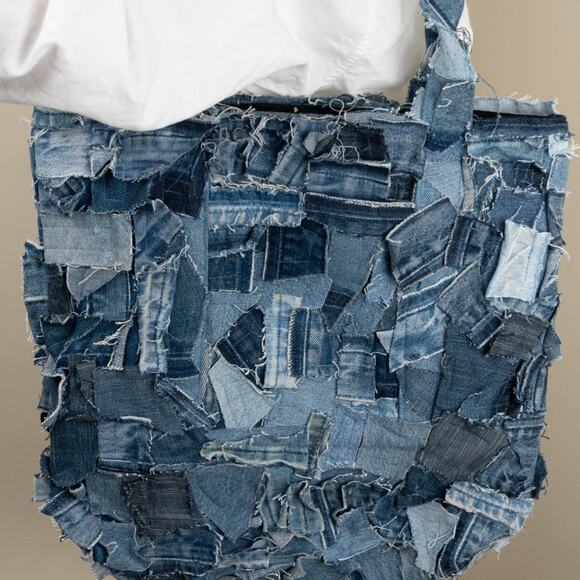 Upcycled reworked carhartt tote bag - Picture 5 of 8